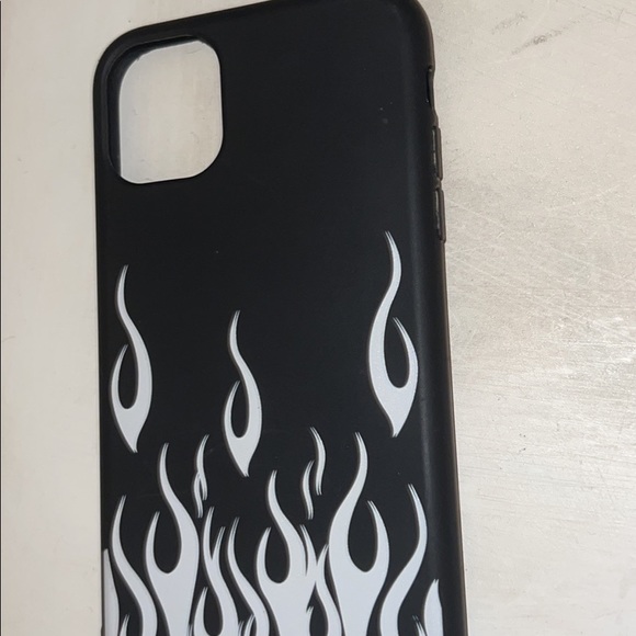 iPhone 11 rubber case - Picture 1 of 1